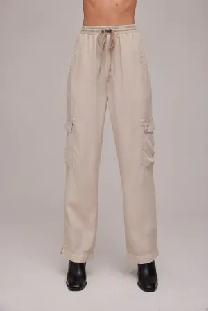 Bella Dahl Cargo Pant in High Desert