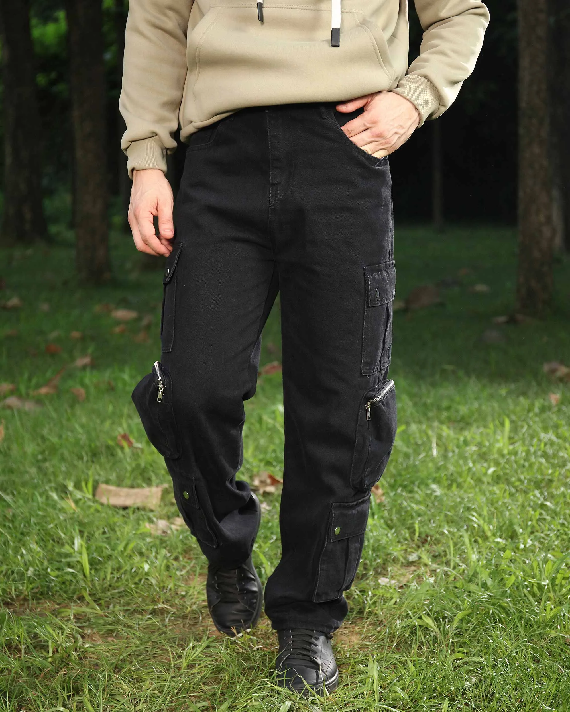 Black Baggy Jeans with Zip and Cargo Pockets