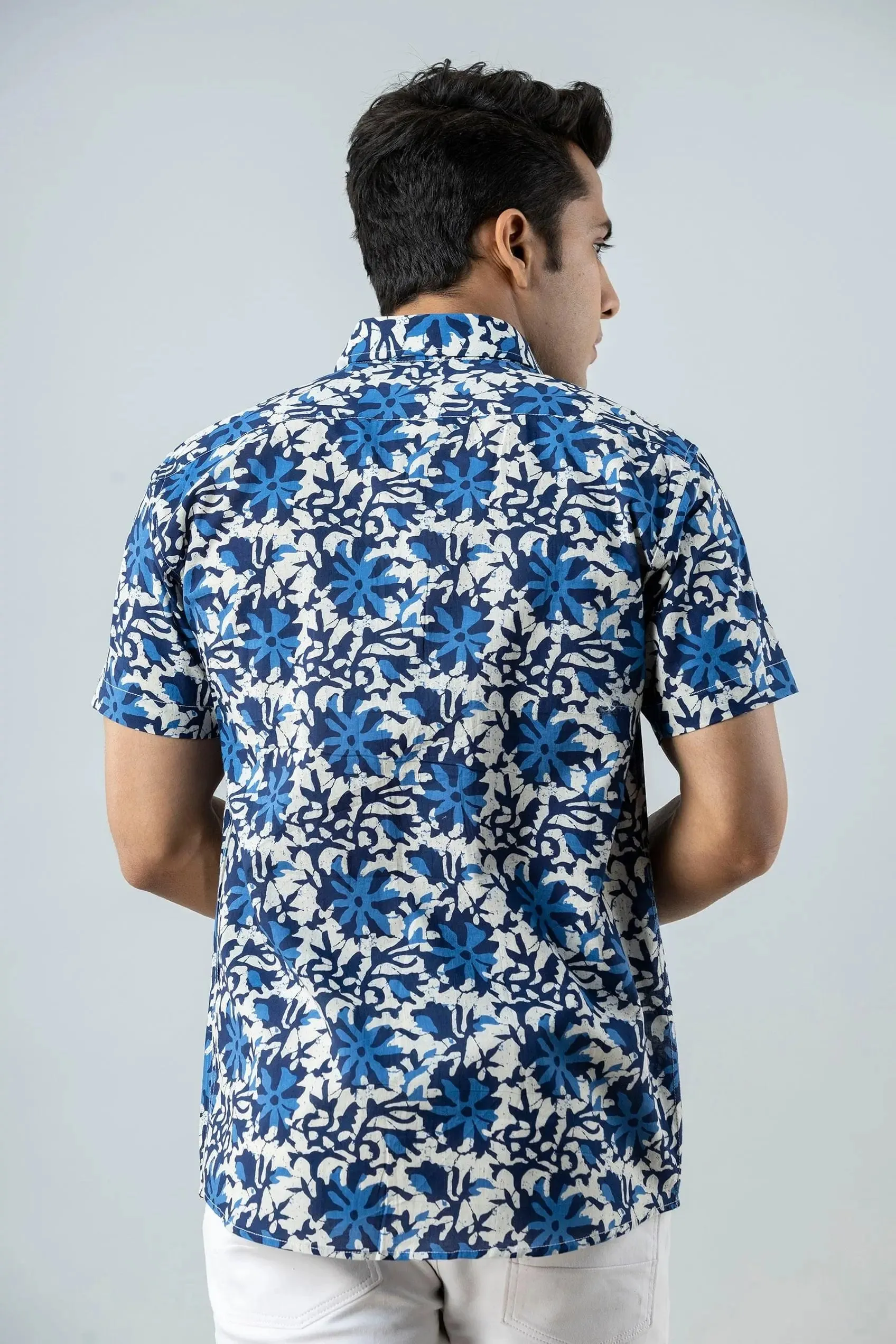 Firangi Yarn Block Printed Cotton Blue Abstract Floral Printed Shirt For Men