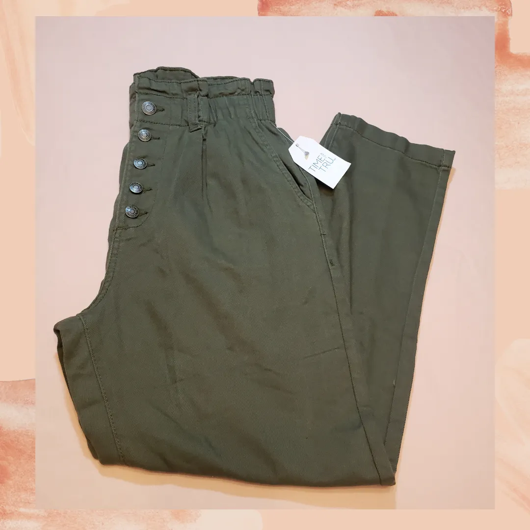 Green High Rise Paperbag Pants Size 8
