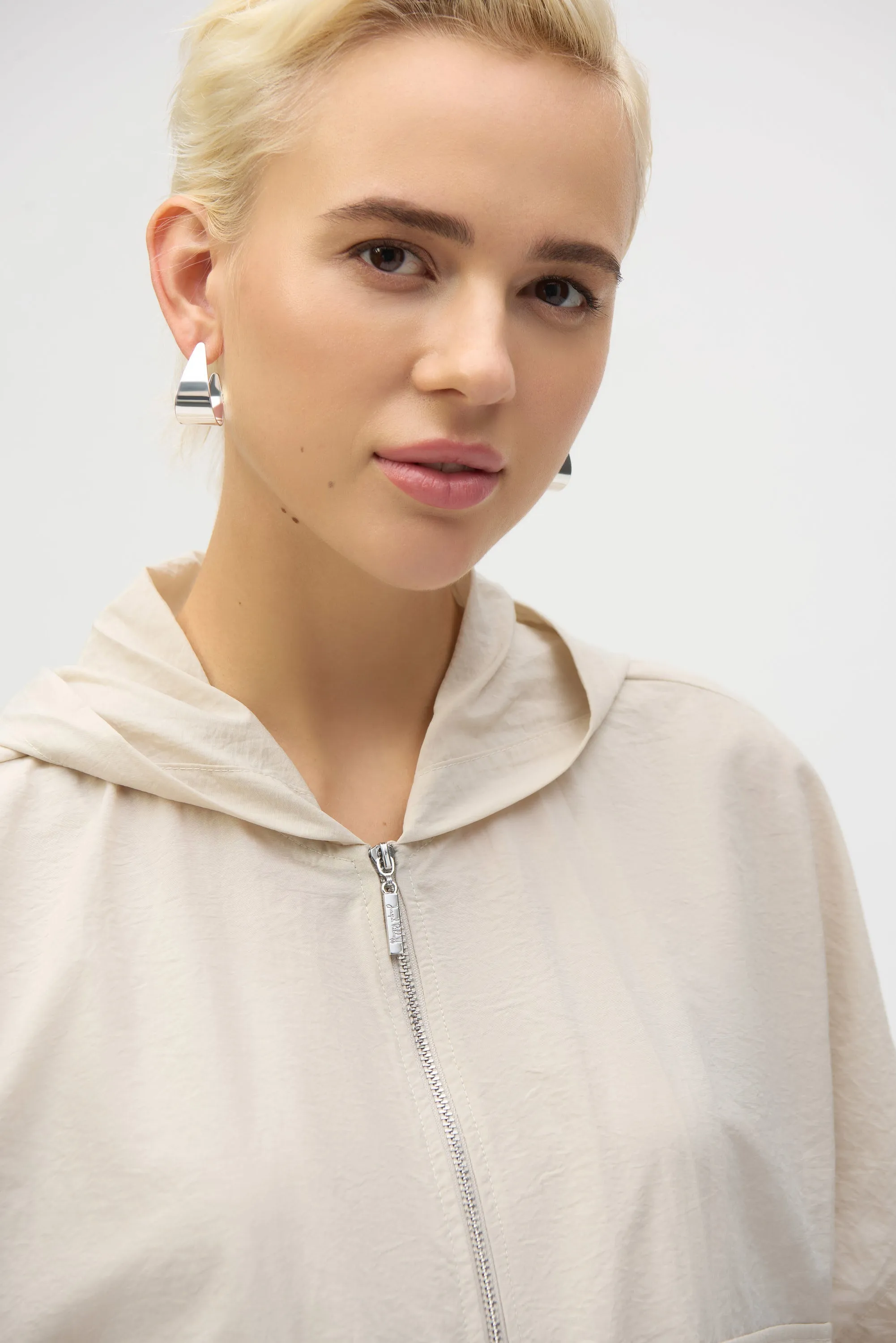 Joseph Ribkoff: Nylon Hooded Short Sleeve Boxy Jacket (252222)