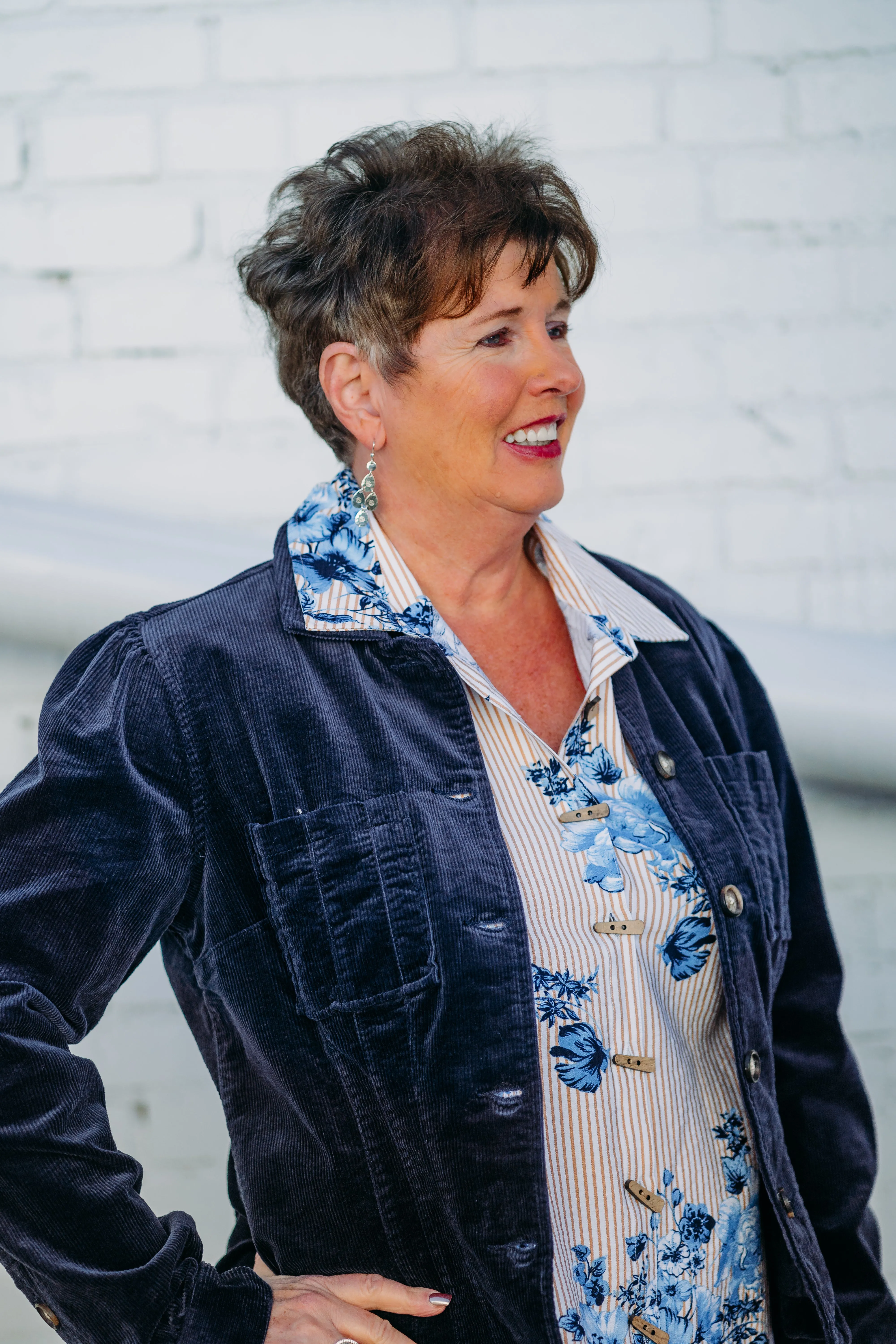 Kut: Kyra Corduroy Jacket With Buttons in Navy KJ56401