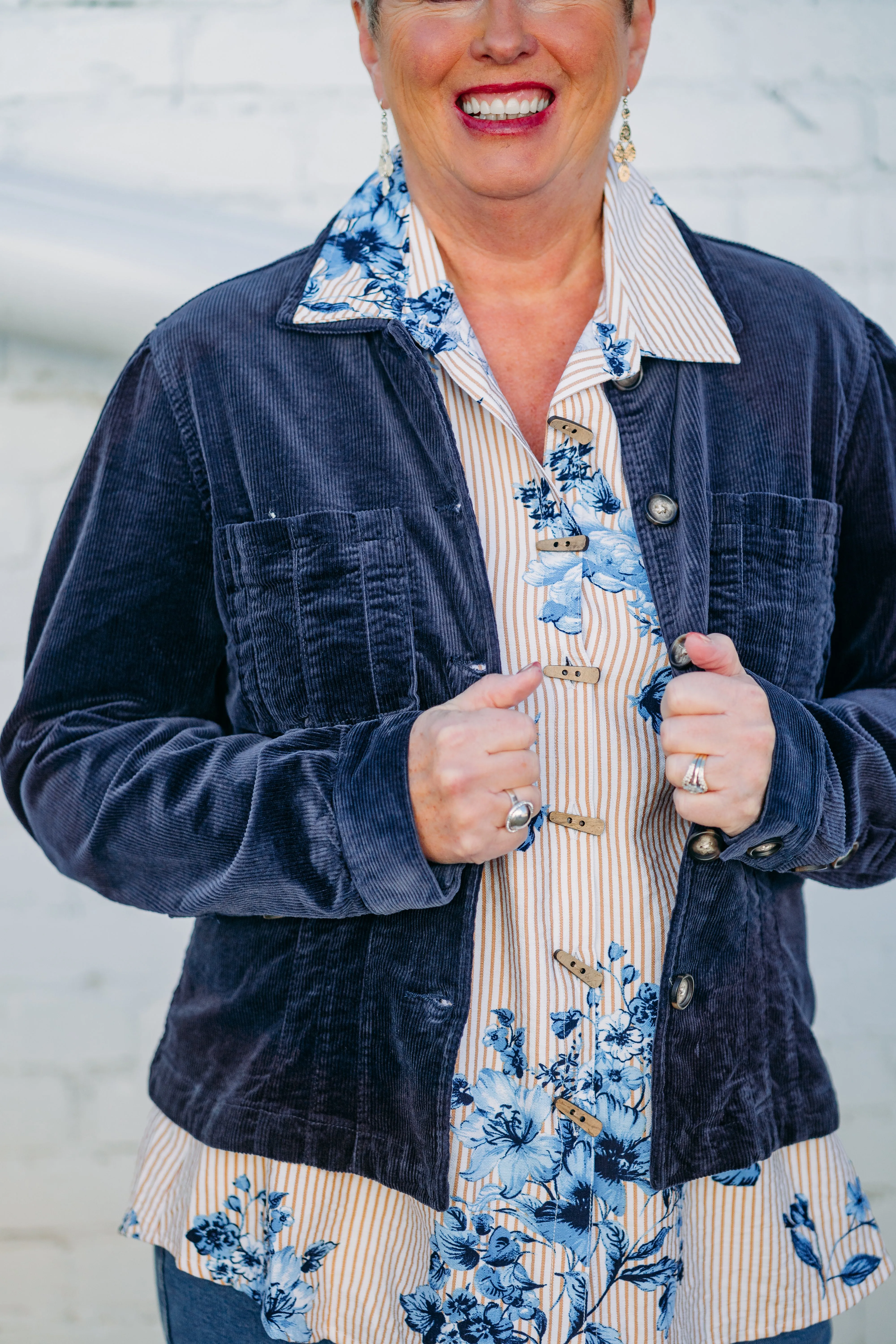 Kut: Kyra Corduroy Jacket With Buttons in Navy KJ56401