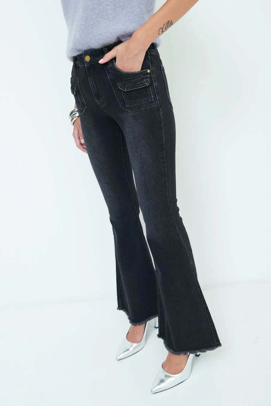 Modern flared pocket jeans wholesale