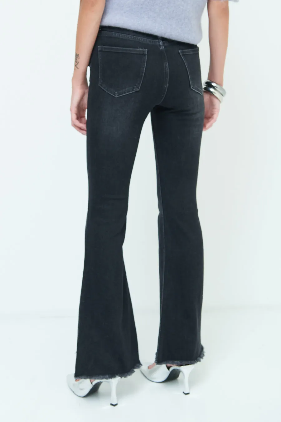 Modern flared pocket jeans wholesale