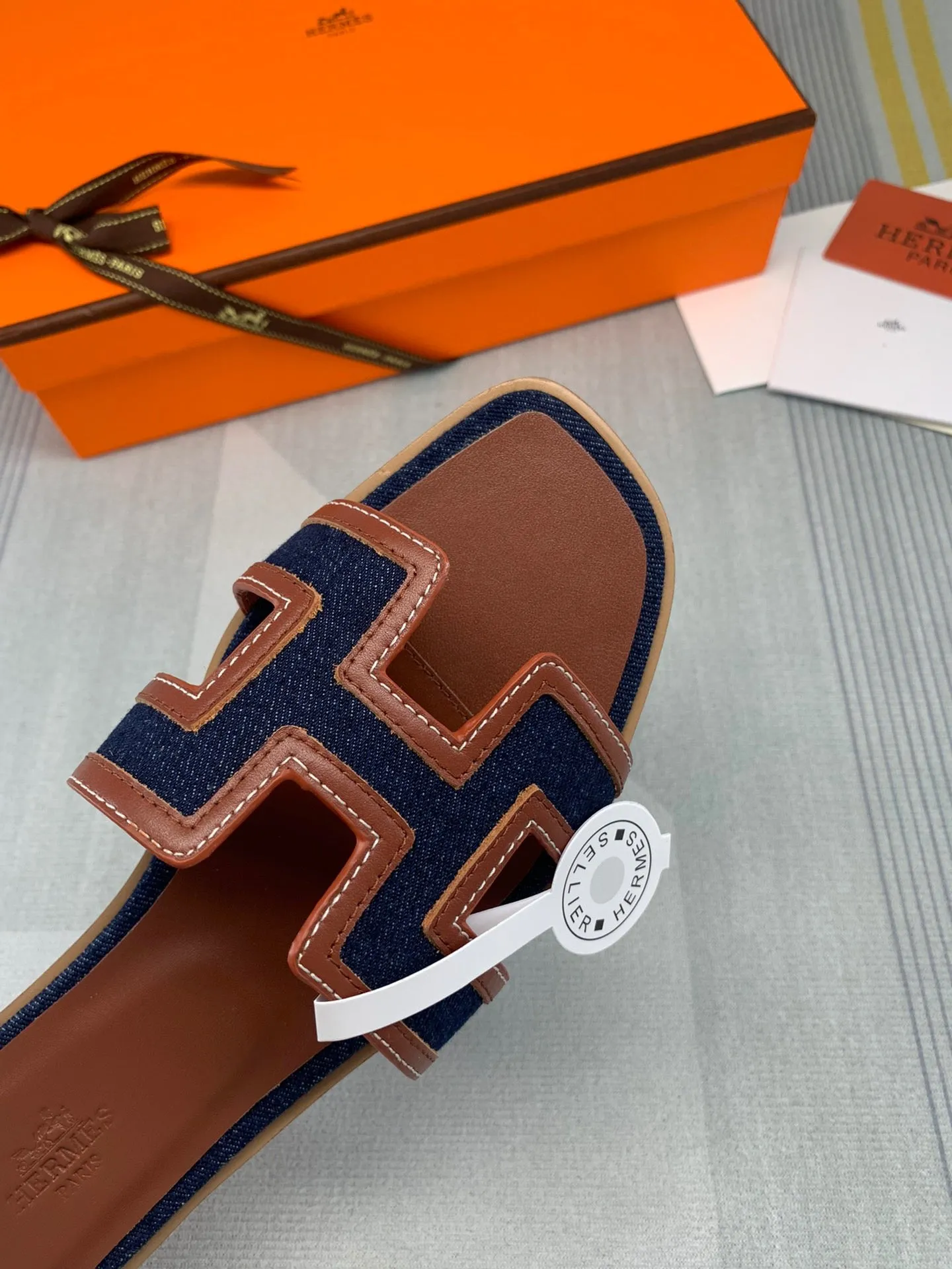 SE836 H Slippers / Size4-11