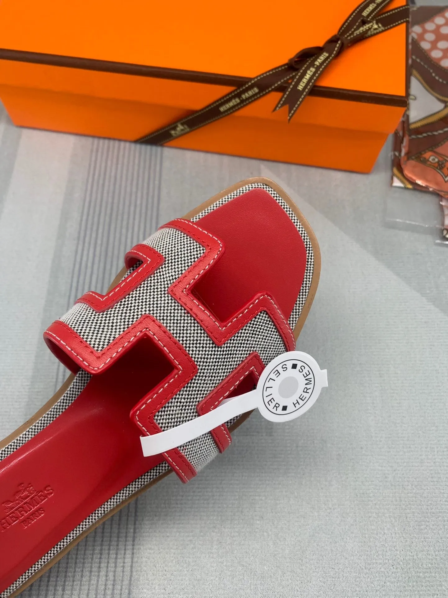 SE836 H Slippers / Size4-11