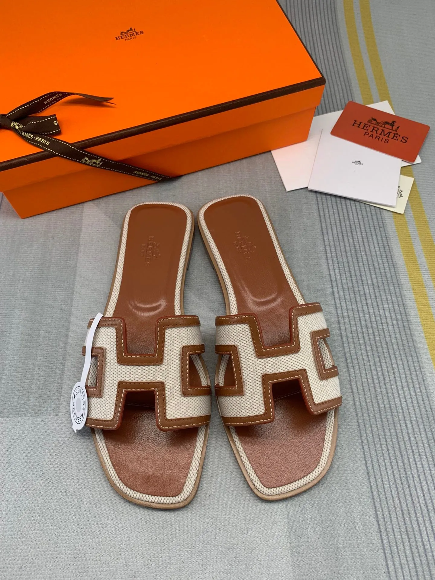 SE836 H Slippers / Size4-11