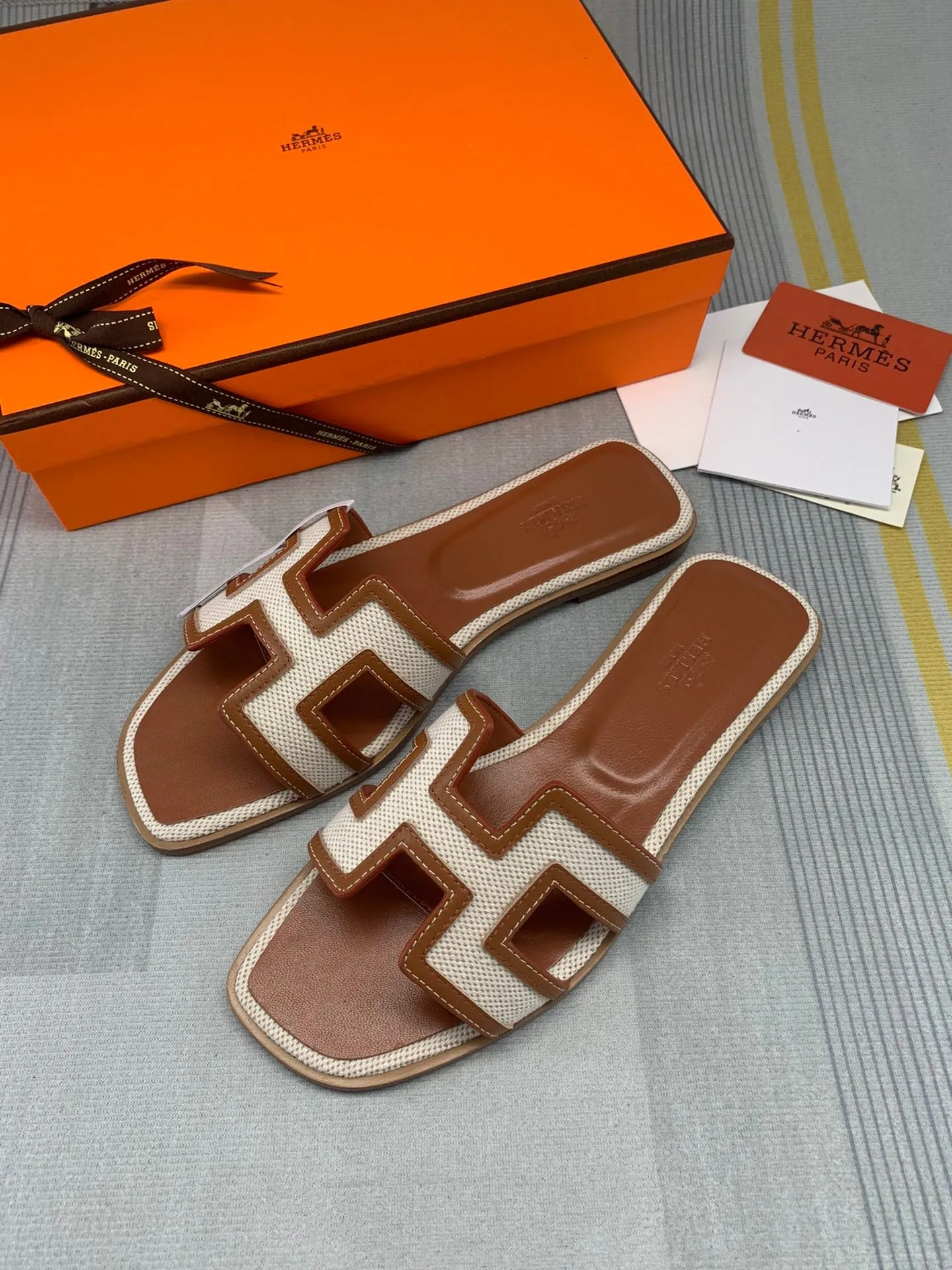 SE836 H Slippers / Size4-11