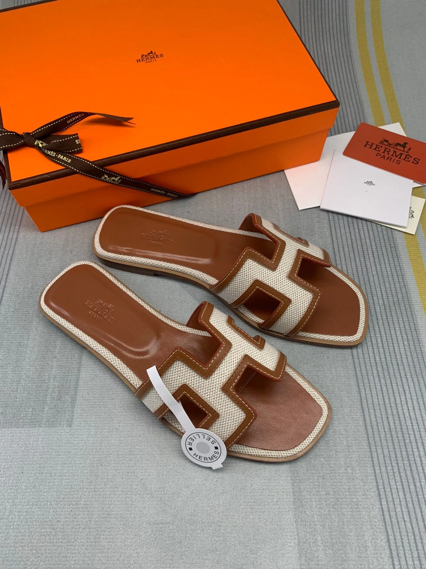 SE836 H Slippers / Size4-11