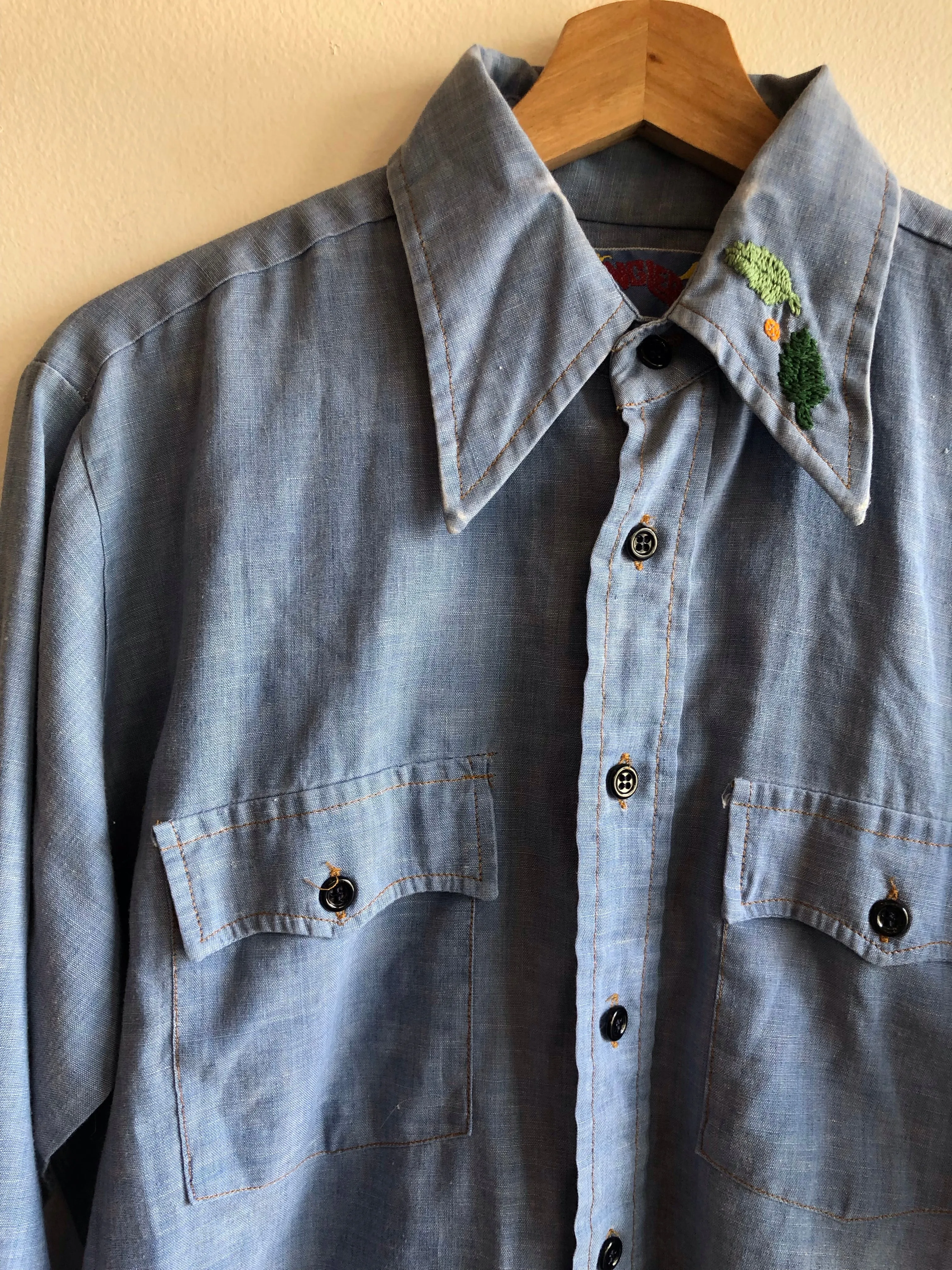 Vintage 1970s Wrangler Embroidered Chambray Button Up